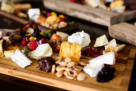 Best Hunter Valley Private Tours, Hunter Valley Day Trip, Luxury Hunter Valley Wine Tasting Tours, Hunter Valley Food and Wine Trail, Hunter Valley Private Tour with Sydney Private Day Tours